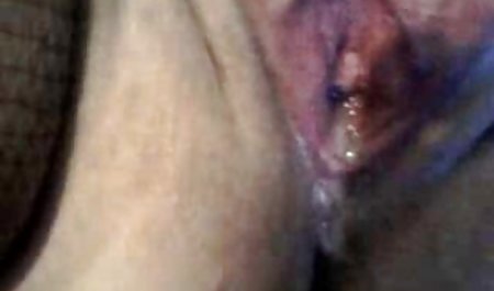 Teen College mark ashley Geek schaut sich Pornos an und hat mehrere Orgasmen -