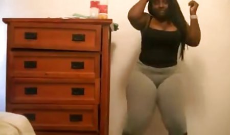 Lesben verbringen ihren porno i m Morgen damit, Erdbeeren zu essen