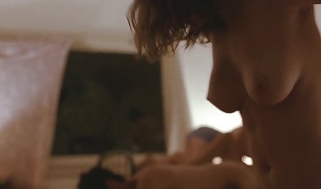 Doggystyle Euro Milf in ihrem Blick auf den Boden gefickt pet porno
